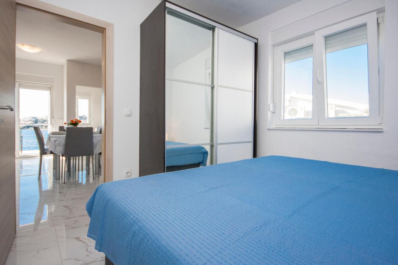 Apartments Osti 罗戈兹尼察 外观 照片
