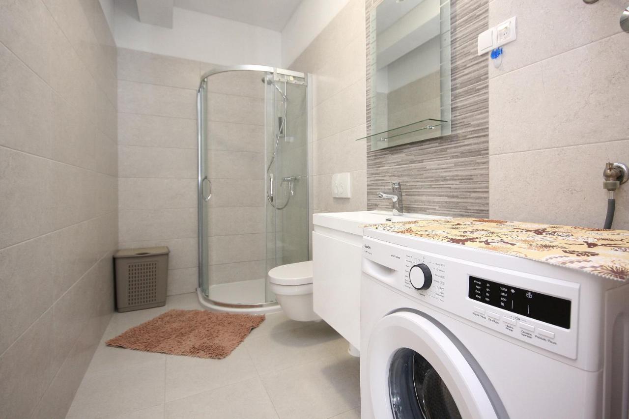 Apartments Osti 罗戈兹尼察 外观 照片