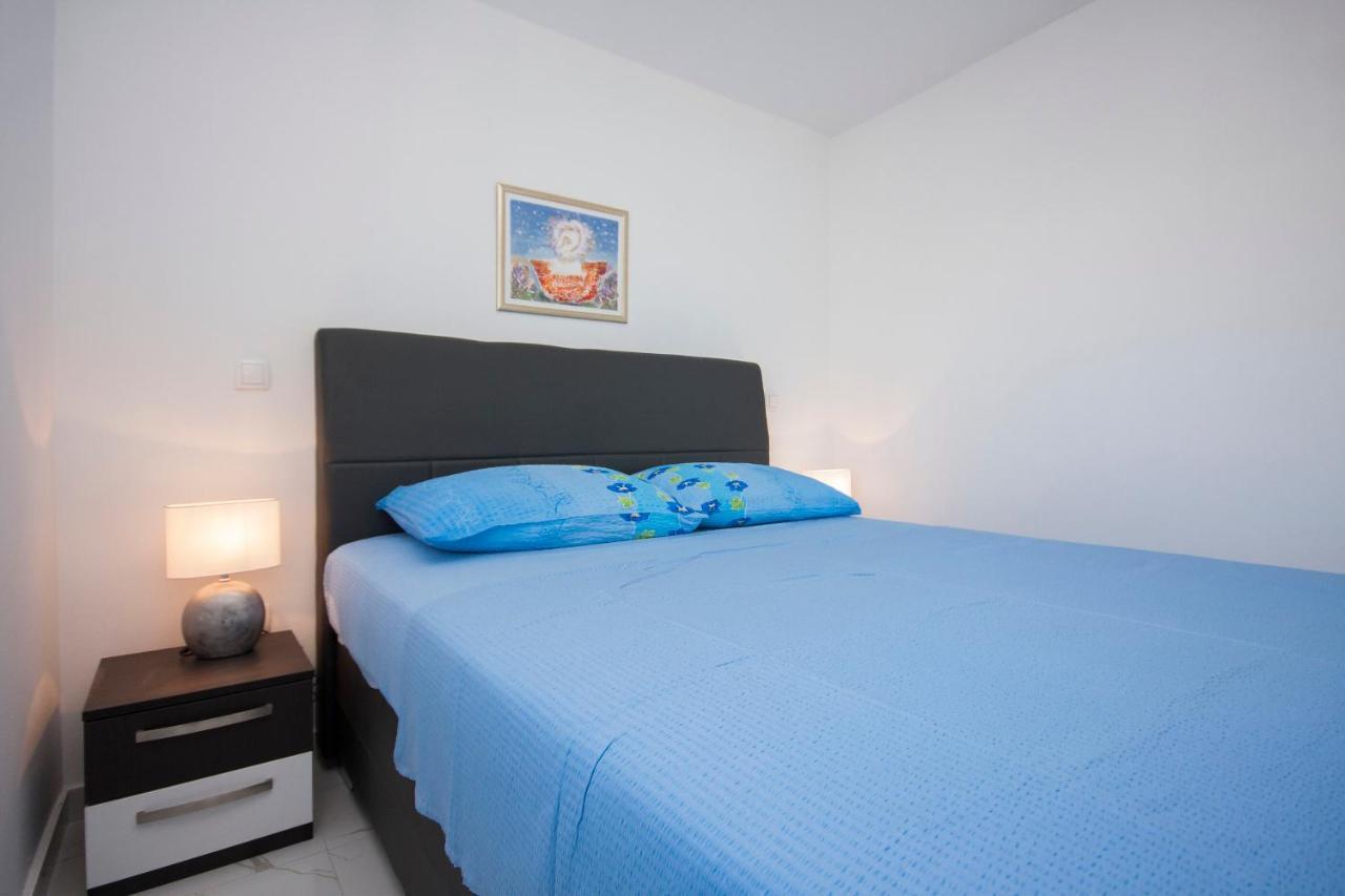 Apartments Osti 罗戈兹尼察 外观 照片